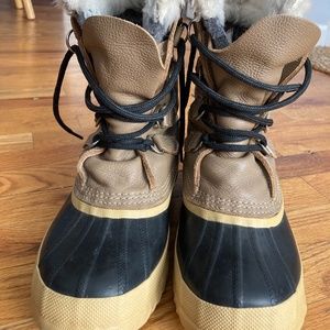 Classic Sorel Manitou Boots women size 7, MADE IN CANADA